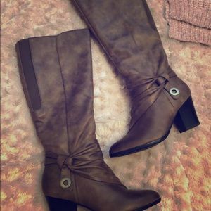 Women’s Boots. Never been worn.